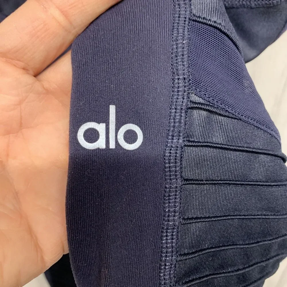 ALO Yoga elevate your